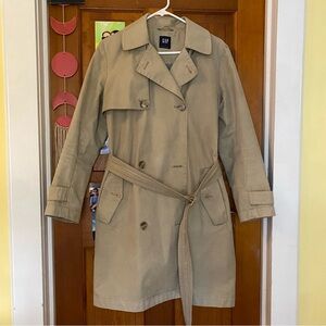 GAP Women's Classic Beige Trench Coat